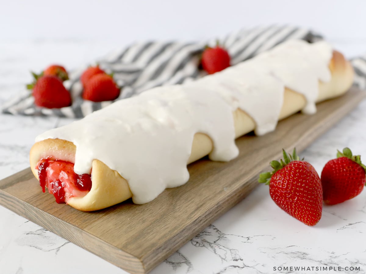 braided strawberry cream cheese bread