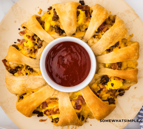 finished product of Breakfast Crescent Ring